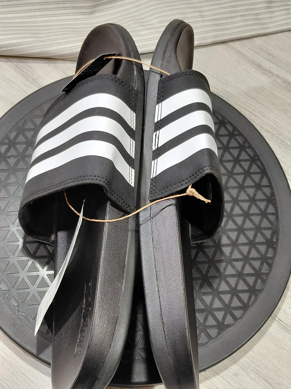 NWT Adidas Black/White Adilette Slide Sandals MENS 11 WOMENS 12